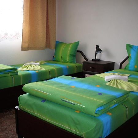 פומורי Georgievi Guest House מראה חיצוני תמונה