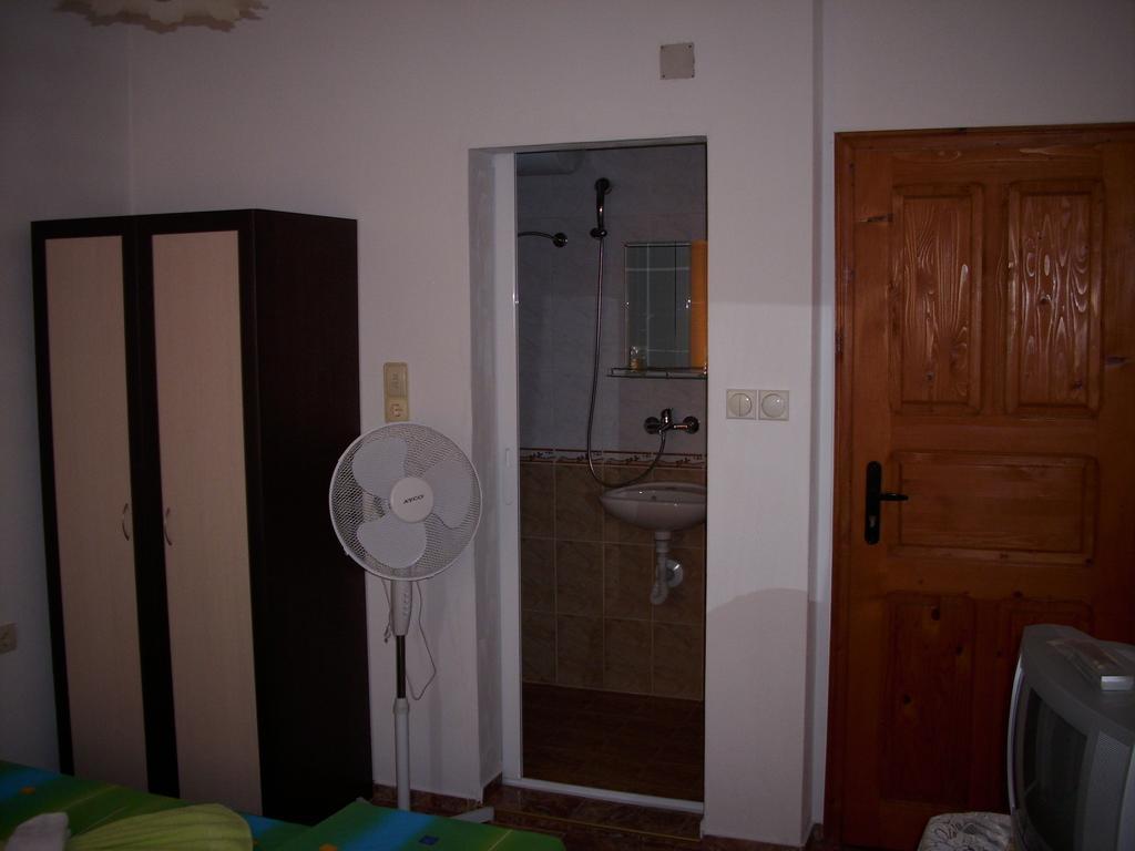 פומורי Georgievi Guest House מראה חיצוני תמונה