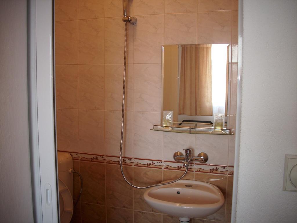 פומורי Georgievi Guest House מראה חיצוני תמונה