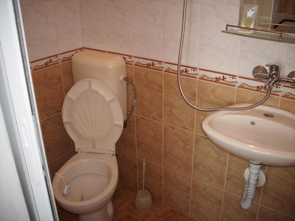 פומורי Georgievi Guest House מראה חיצוני תמונה