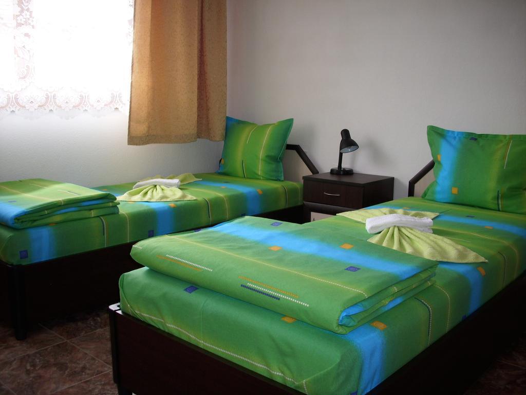 פומורי Georgievi Guest House מראה חיצוני תמונה