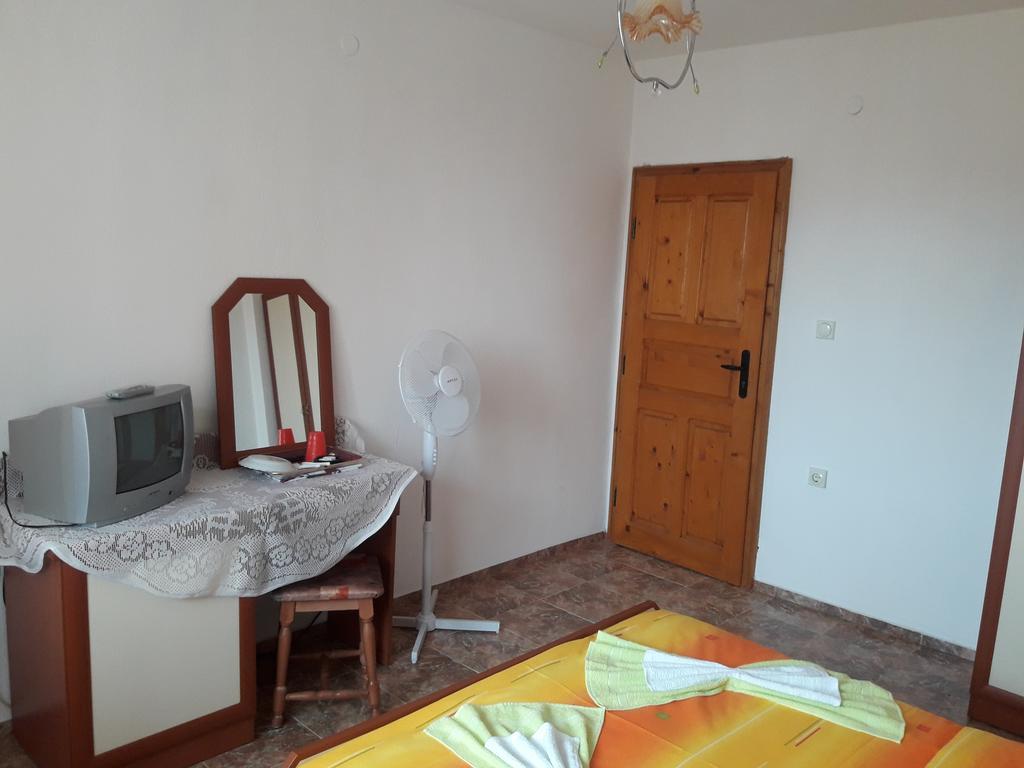 פומורי Georgievi Guest House מראה חיצוני תמונה