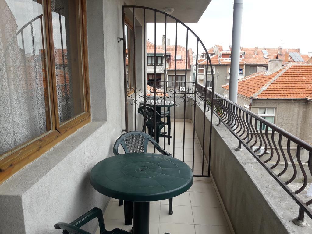 פומורי Georgievi Guest House מראה חיצוני תמונה