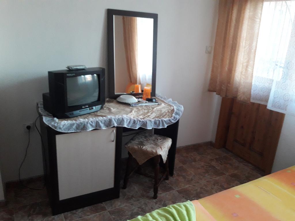 פומורי Georgievi Guest House מראה חיצוני תמונה